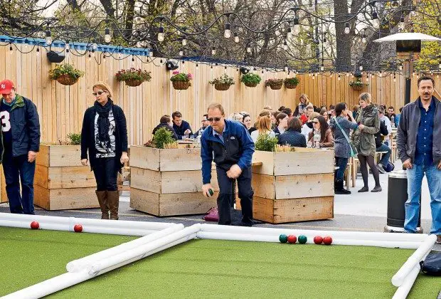 Bars With Outdoor Games in Chicago – Do More Than Just Drink